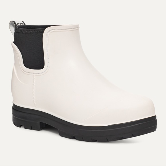 UGG White Droplet Boot - Picture 2 of 6